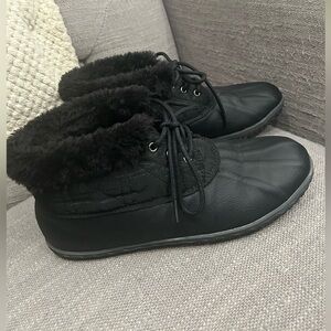 Minnetonka ankle duck boots